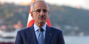 abdulkadir-uraloglu-2026nin-en-yogun-yolcu-trafigi-nisan-ayinda-gerceklesti-c7gZbNCr.jpg