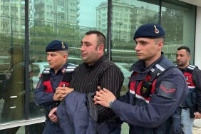 babasini-8-kez-tabancayla-ates-ederek-olduren-supheli-adliyeye-sevk-edildi-erRcCrmC.webp
