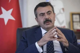 bakan-tekin-niye-elestiriyle-karsi-karsiya-kaldigimizi-anlamadik-is-dunyasiyla-is-birligini-devam-ettirecegiz-NrHDZxmB.webp