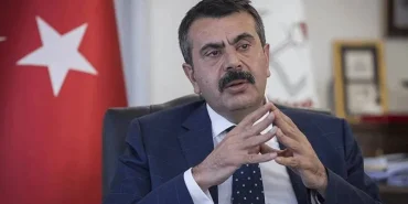 bakan-tekin-niye-elestiriyle-karsi-karsiya-kaldigimizi-anlamadik-is-dunyasiyla-is-birligini-devam-ettirecegiz-NrHDZxmB.webp
