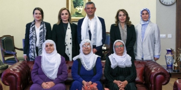 baris-annelerinden-chpye-ziyaret-ge96nERr.jpg