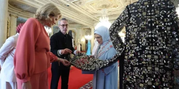 belcika-kralicesi-mathilde-emine-erdogan-ile-istanbulda-bir-araya-geldi-GKEFOr8t.webp