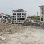 beylikduzunde-yol-coktu-sokak-arac-trafigine-kapatildi-4mbE8XOC.webp