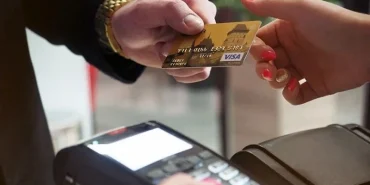 bkm-verileri-aciklandi-turist-harcamalarinda-rekor-dusus-X6g3Sa5p.webp