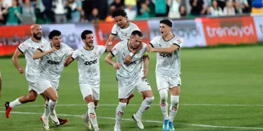 corum-fkyi-evinde-yikan-bodrum-fk-play-off-2-turunda-ilk-maci-gecti-UUjJeO9Q.webp