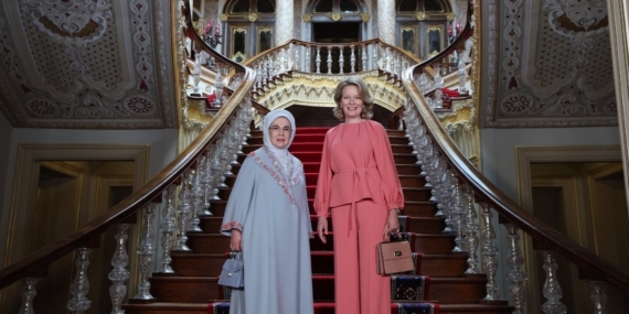 emine-erdogan-belcika-kralicesi-mathildeyle-bir-araya-geldi-EneaWMtF.jpg