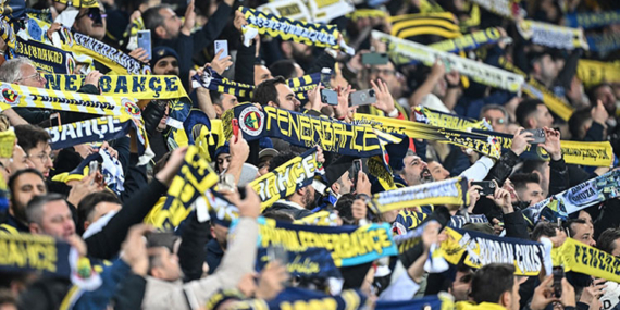 fenerbahceden-18-yas-alti-ve-kadin-taraftarlara-ucretsiz-bilet-rZbeUmuO.jpg