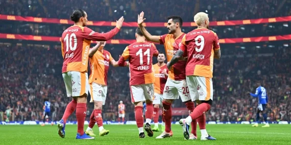 galatasarayda-4-futbolcu-ilk-kez-sampiyonluk-sevinci-yasadi-RHvDDT7c.webp