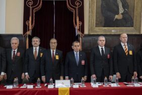 galatasarayda-divan-kurulu-toplaniyor-FX2D6QFj.jpg