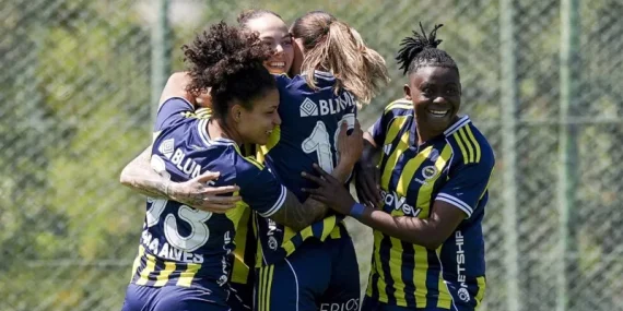 kadinlar-super-liginde-sampiyon-fenerbahce-arsevev-kN8QbNqg.webp