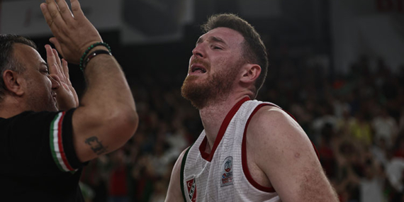 karsiyaka-basketbol-son-saniyede-ligde-kaldi-kbVYO2ZY.jpg