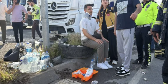 kocaelide-isci-servisi-ile-tirin-carpistigi-kazada-8-kisi-yaralandi-nUhpcWiz.webp