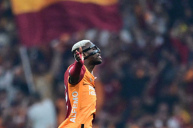 osimhen-galatasarayi-turkiyenin-zirvesine-tasidi-5hiWZkrG.jpg