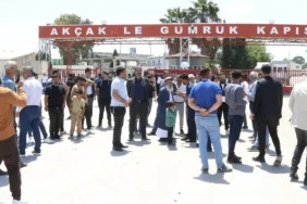 sanliurfa-valiligi-duyurdu-akcakale-kapisindan-suriyeye-gecisler-pasaport-ile-yapilacak-efYOzFt1.webp