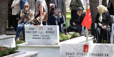 sehit-aileleri-anneler-gununu-buruk-yasiyor-brxxOgk1.jpg